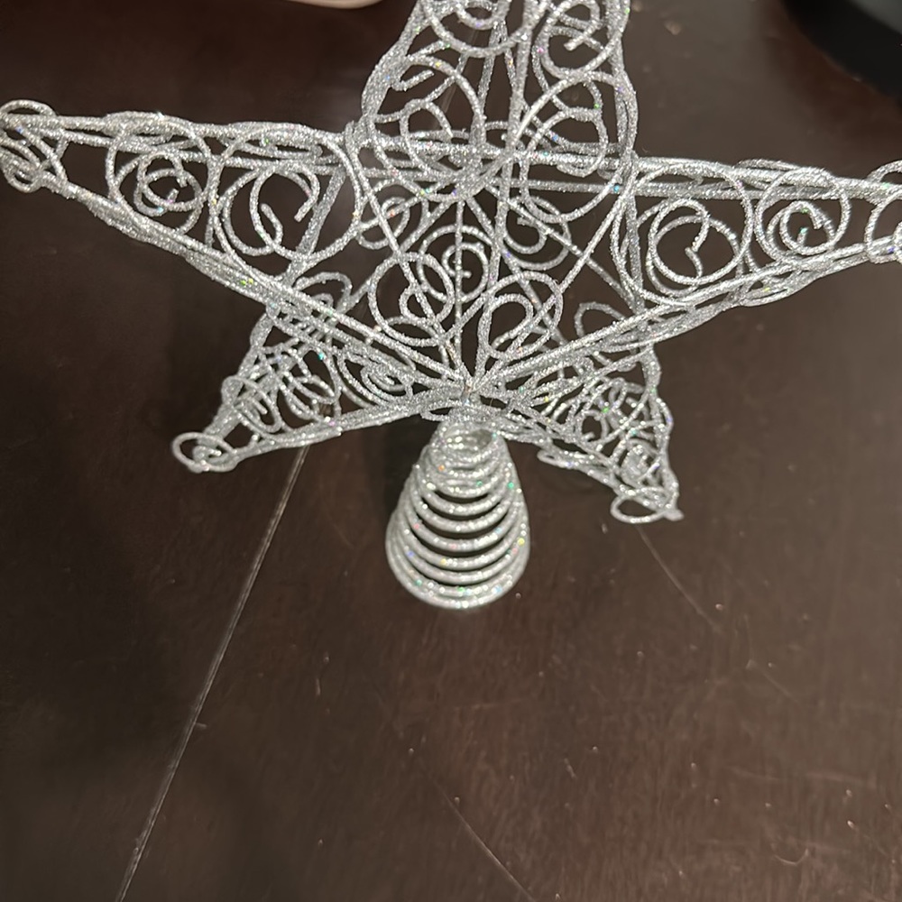 ☀️5/$20 Tree Topper. - Picture 4 of 4